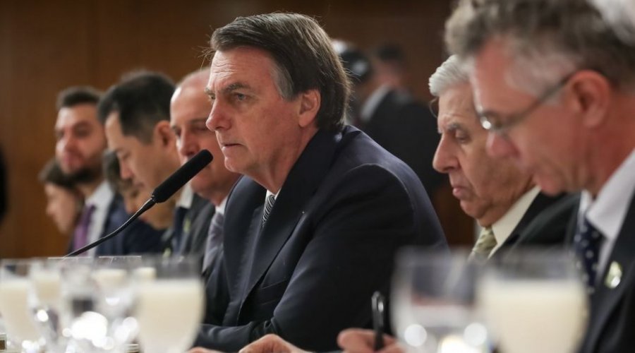 [Em vídeo, Bolsonaro chama governadores do Nordeste de paraíbas: 