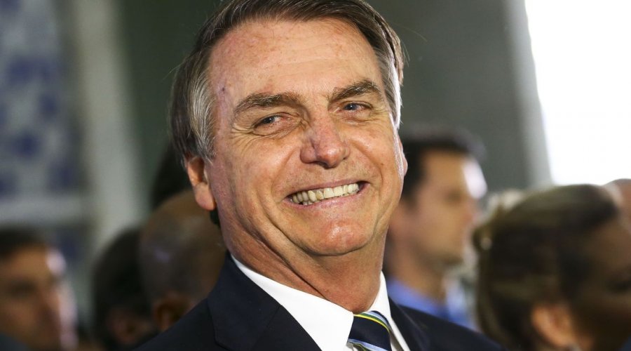 [População avalia positivamente Bolsonaro, que sobe na economia]