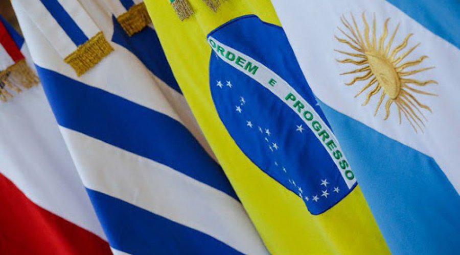 [Presidentes Argentino e Brasileiro marcam reunião para março no Uruguai]