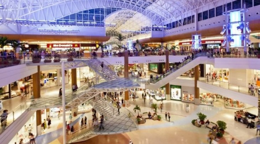 [Shoppings de Salvador anunciam promoções com até 70% de desconto ]