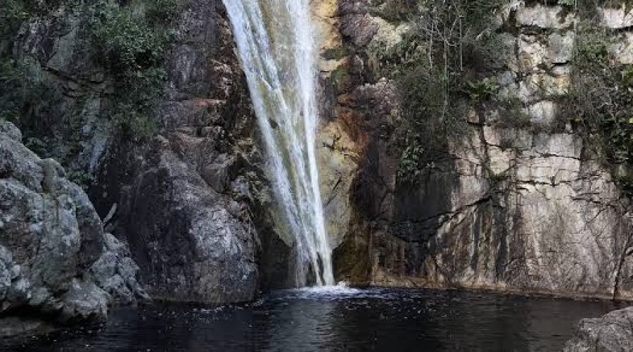 [MP ajuíza ação para garantir preservação da Cachoeira Véu de Noiva em Jacobina]