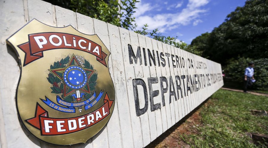 [Polícia Federal conclui segundo inquérito sobre atentado contra Bolsonaro]