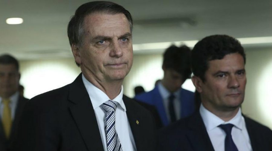 [Mensagens de Moro e Bolsonaro reforçam a ideia de que houve tentativa de interferência na PF]