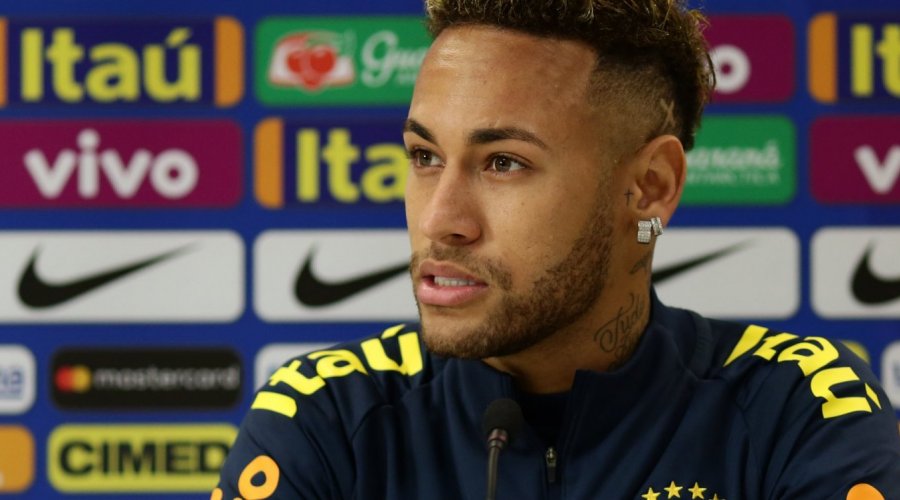 [Dados de Neymar são utilizados e auxílio emergencial de R$ 600 é aprovado ]