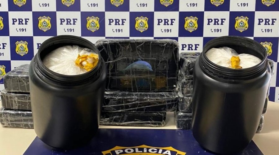 [Vídeo: PRF prende taxista que transportava 14 kg de cocaína para Salvador]