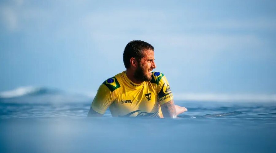[Filipe Toledo anuncia pausa temporária no Circuito Mundial de Surfe]