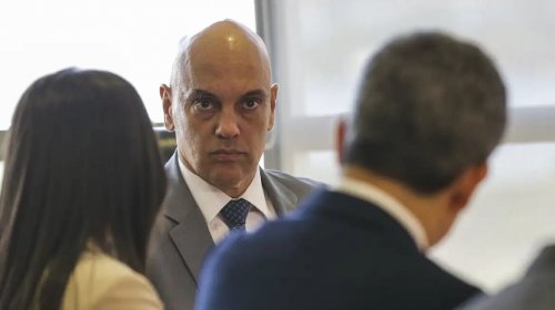 [Bolsonaro pede afastamento de Moraes de inquérito sobre golpe]