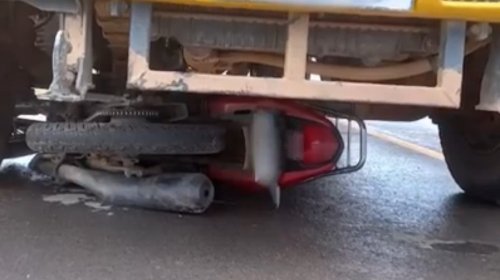 [Motociclista morre após bater com ônibus escolar em rodovia da BA]