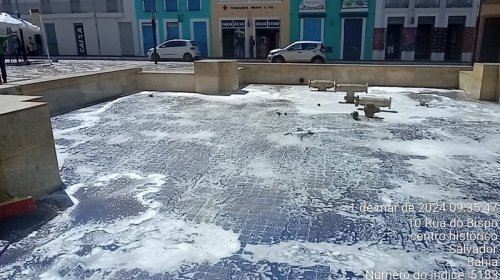 [Salvador: Fonte da Praça da Sé passa por higienização após denúncia de suspeita de foco de den...]